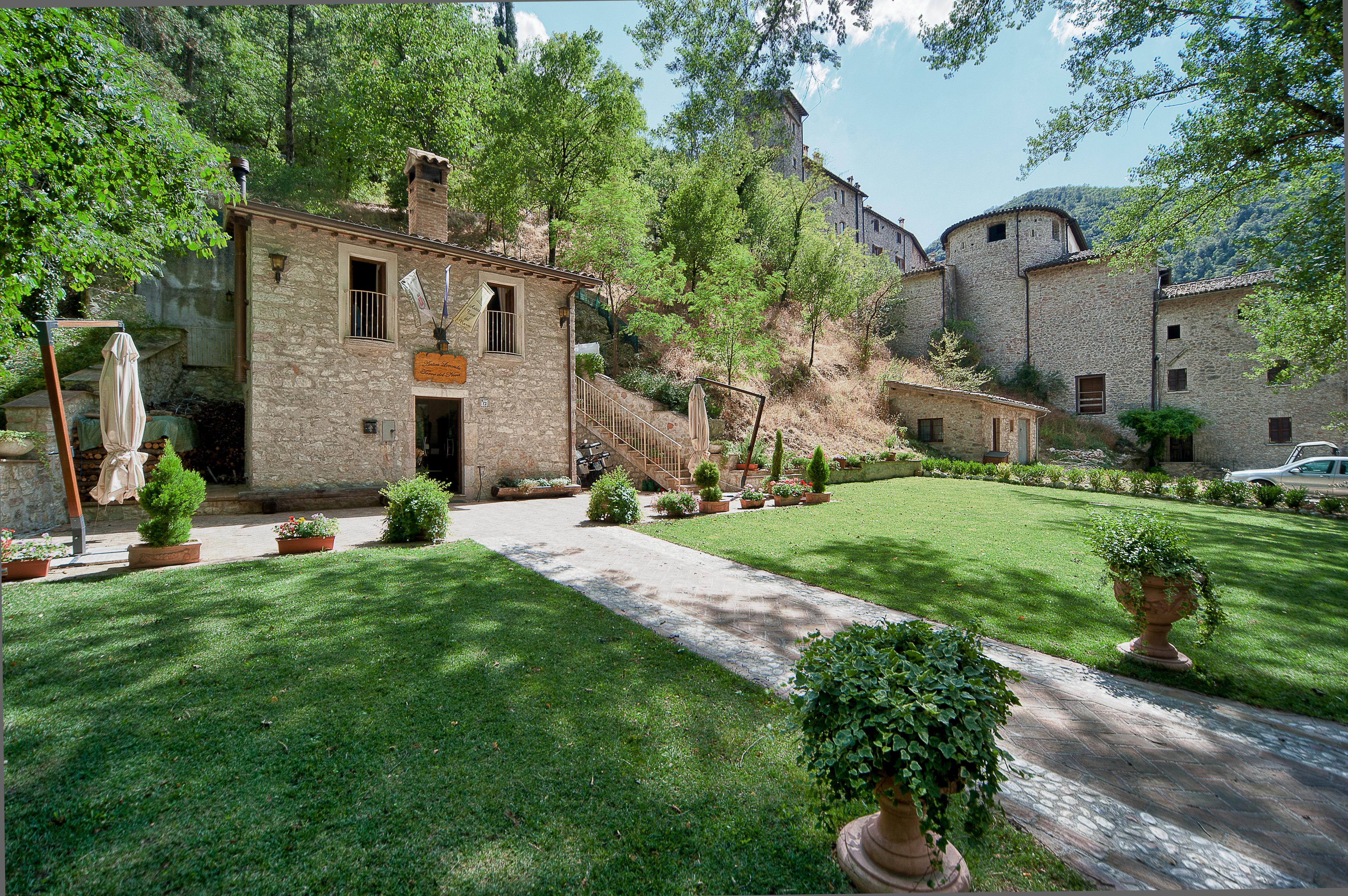 Torre Del Nera Albergo Diffuso & Spa 체기노 외부 사진